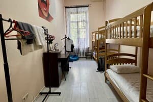 Хостел Dja Hostel. Место в женском 4-местном номере Зелёная 7